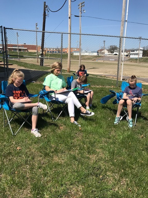 Mrs. Herron's Class Outdoor Classroom